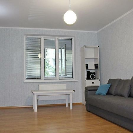 Large 2-Bedroom Apartament In The Center Kischinau Exterior foto